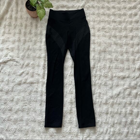 Kit and Ace Ellery Black Gray Panel Stretch Pants - Picture 2 of 6